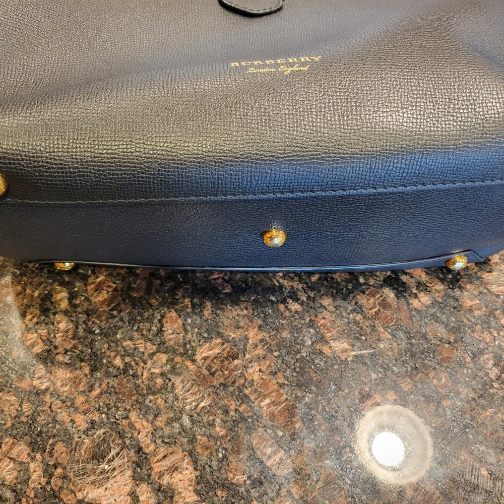 COPY - Burberry Handbag - Picture 5 of 6